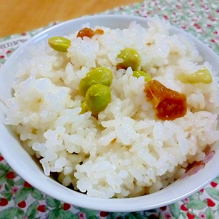梅干しと枝豆の炊き込みごはん レシピ 作り方 By ぽんぽこちきたん 楽天レシピ 梅干しと枝豆の炊き込みごはん レシピ 作り方 By ぽんぽこちきたん 楽天レシピ